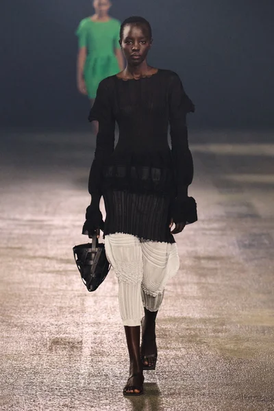 Look 46